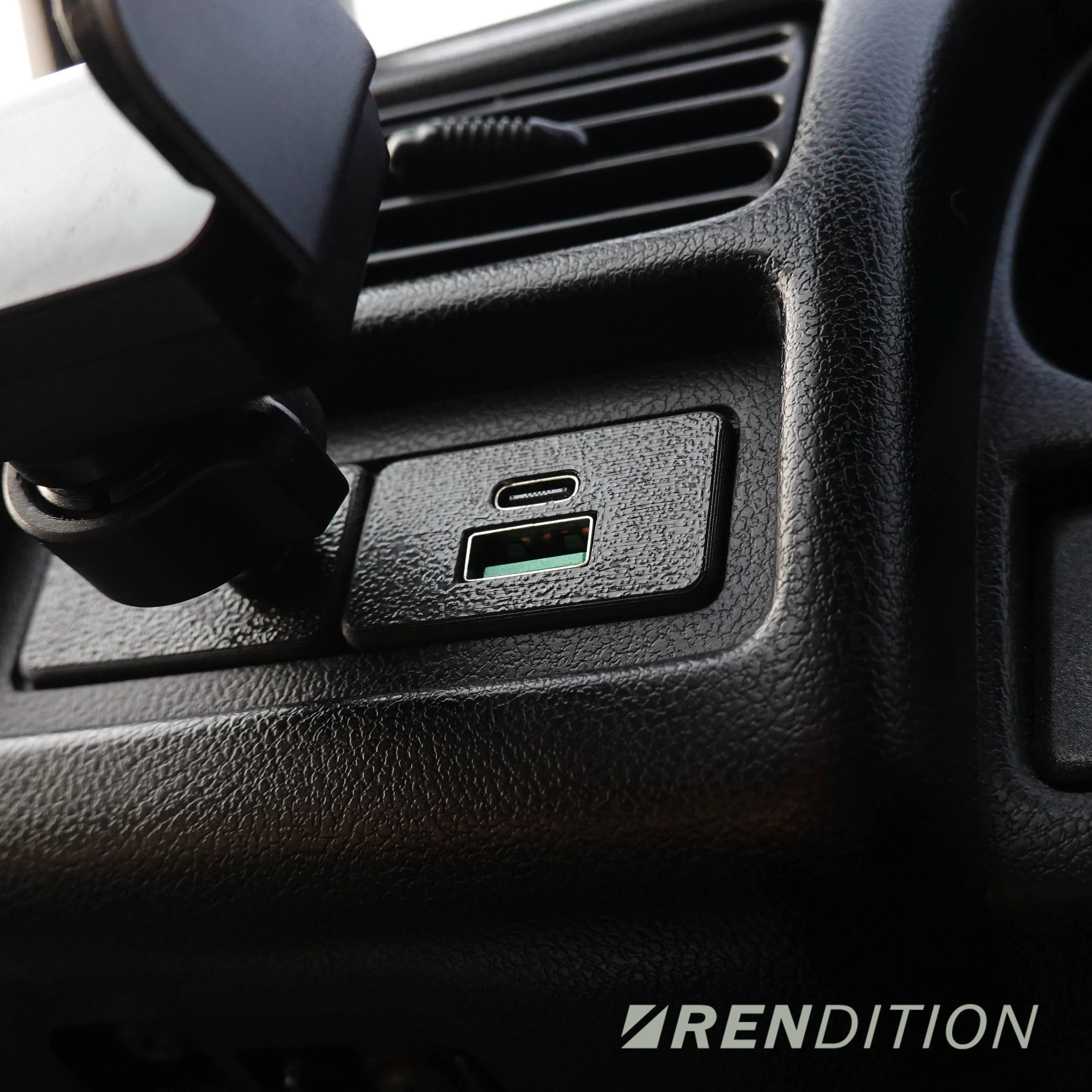 NISSAN AD FRONT USB CHARGING MODULES Y10 N14 VAN - Image 3
